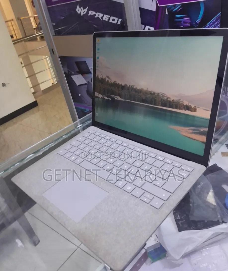 New Laptop Microsoft Surface 16GB Intel Core I7 SSD 512GB