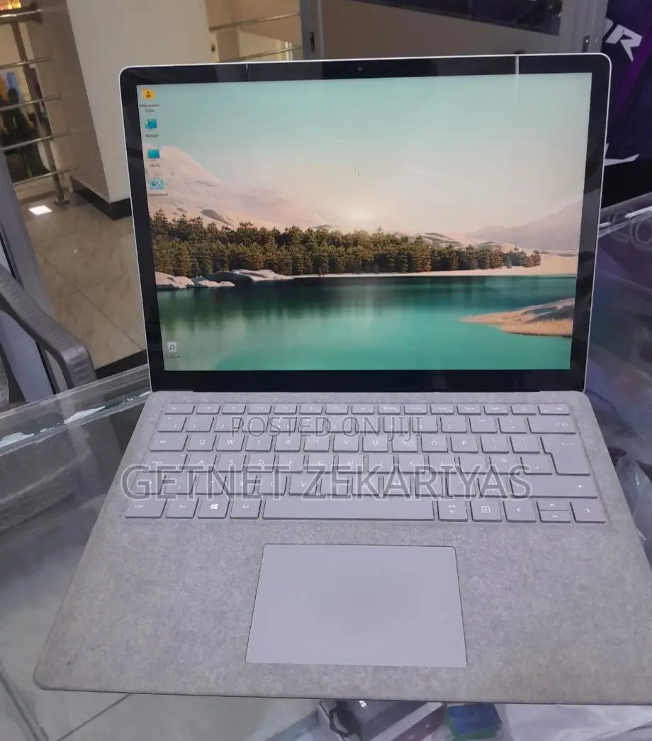 New Laptop Microsoft Surface 16GB Intel Core I7 SSD 512GB