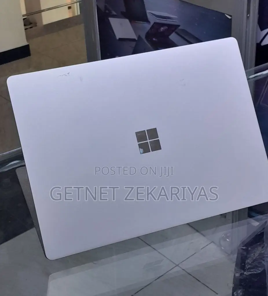 New Laptop Microsoft Surface 16GB Intel Core I7 SSD 512GB