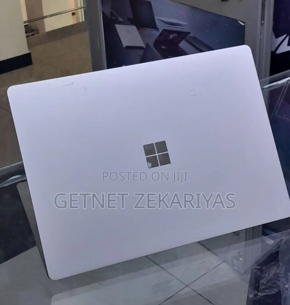New Laptop Microsoft Surface 16GB Intel Core I7 SSD 512GB