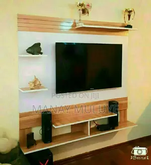 Photo - Tv Standing