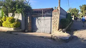 የሚሸጥ የድሮ ቪላ ጃክሮስ