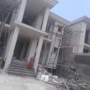 6bdrm House in የሚሸጥ ቤት መገናኛ አካባቢ, Yeka for sale
