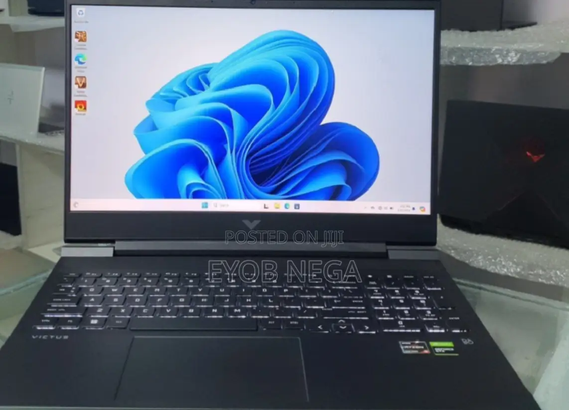 New Laptop HP Victus 16 8GB AMD Ryzen 5 SSD 512GB