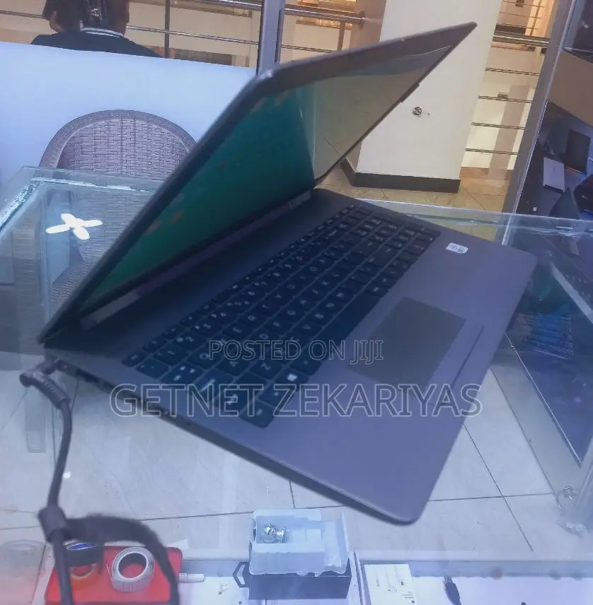 New Laptop HP Stream Notebook 8GB Intel Core I7 SSD 512GB