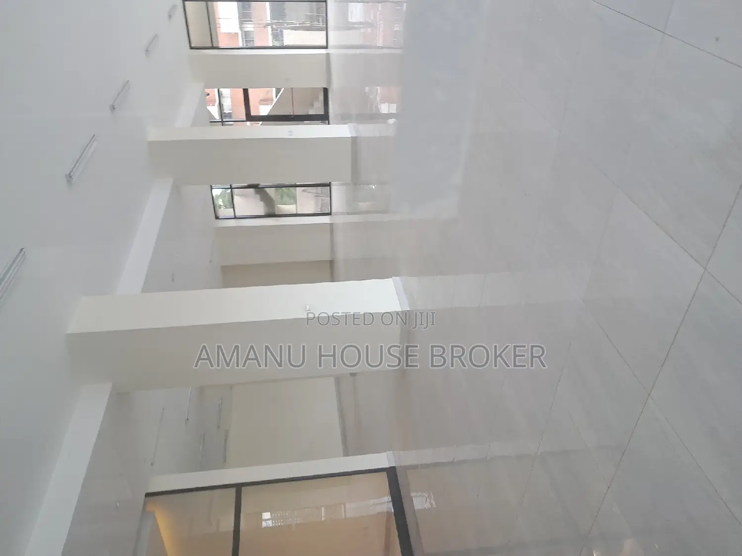 Urgent for Rent Office 185sqm Around Babes