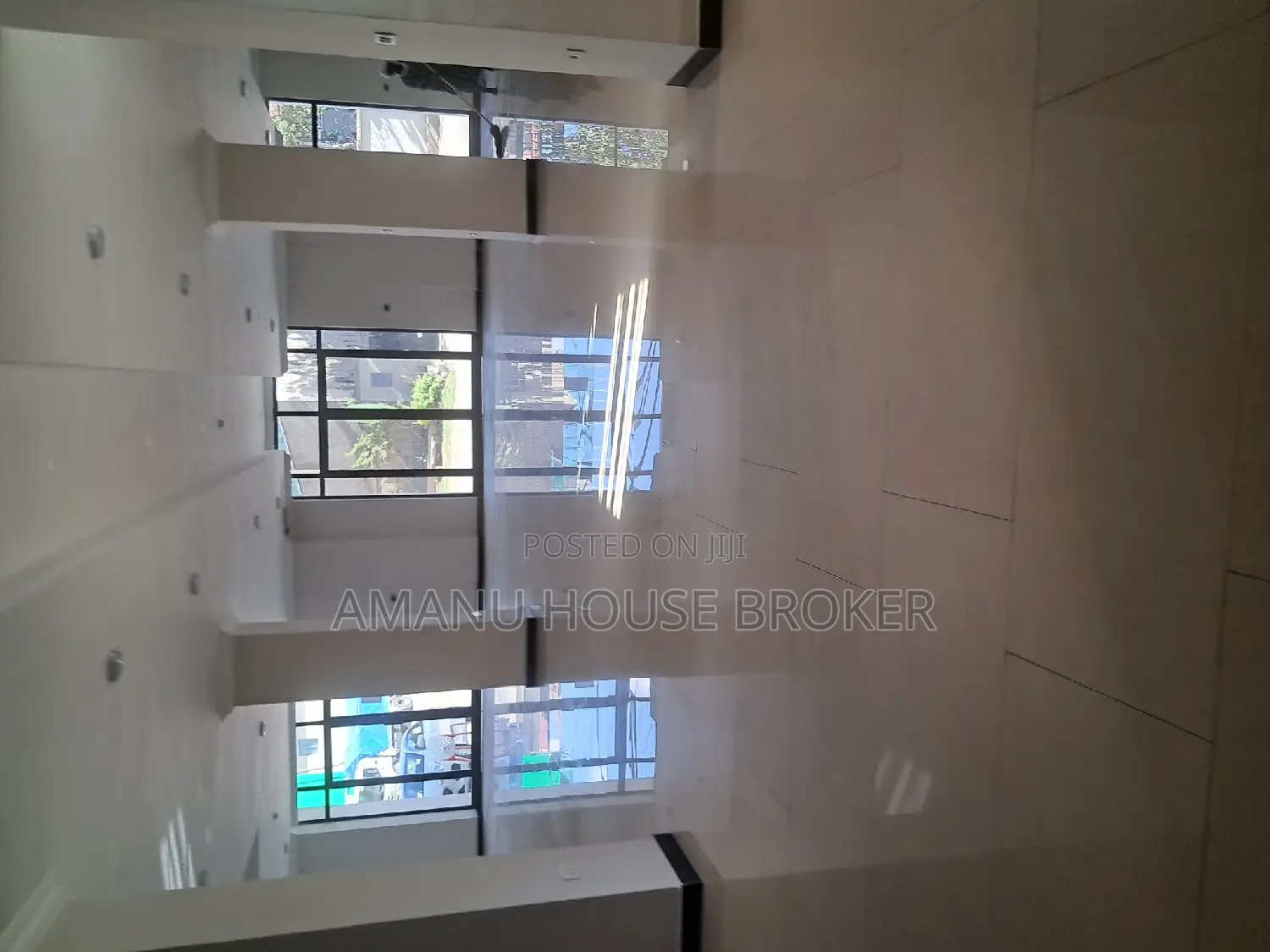 Urgent for Rent Office 185sqm Around Babes