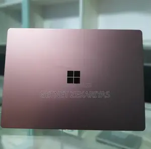 New Laptop Microsoft Surface 8GB Intel Core I5 SSD 256GB
