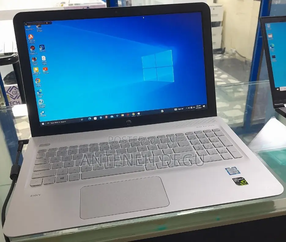 New Laptop HP Envy 15 8GB Intel Core I5 HDD+SSD 1T