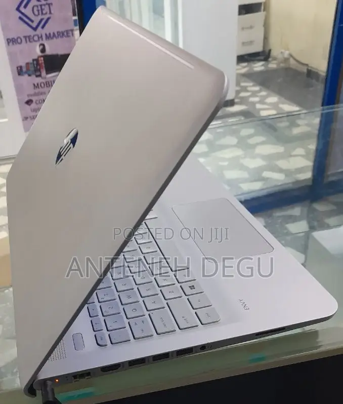 New Laptop HP Envy 15 8GB Intel Core I5 HDD+SSD 1T