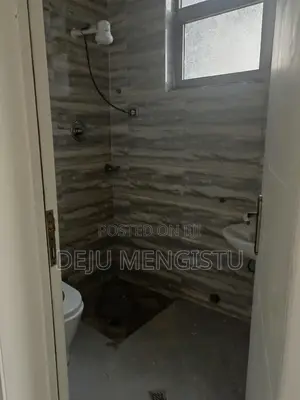 12bdrm House in ሰባ ሁለት(72), Bole for rent