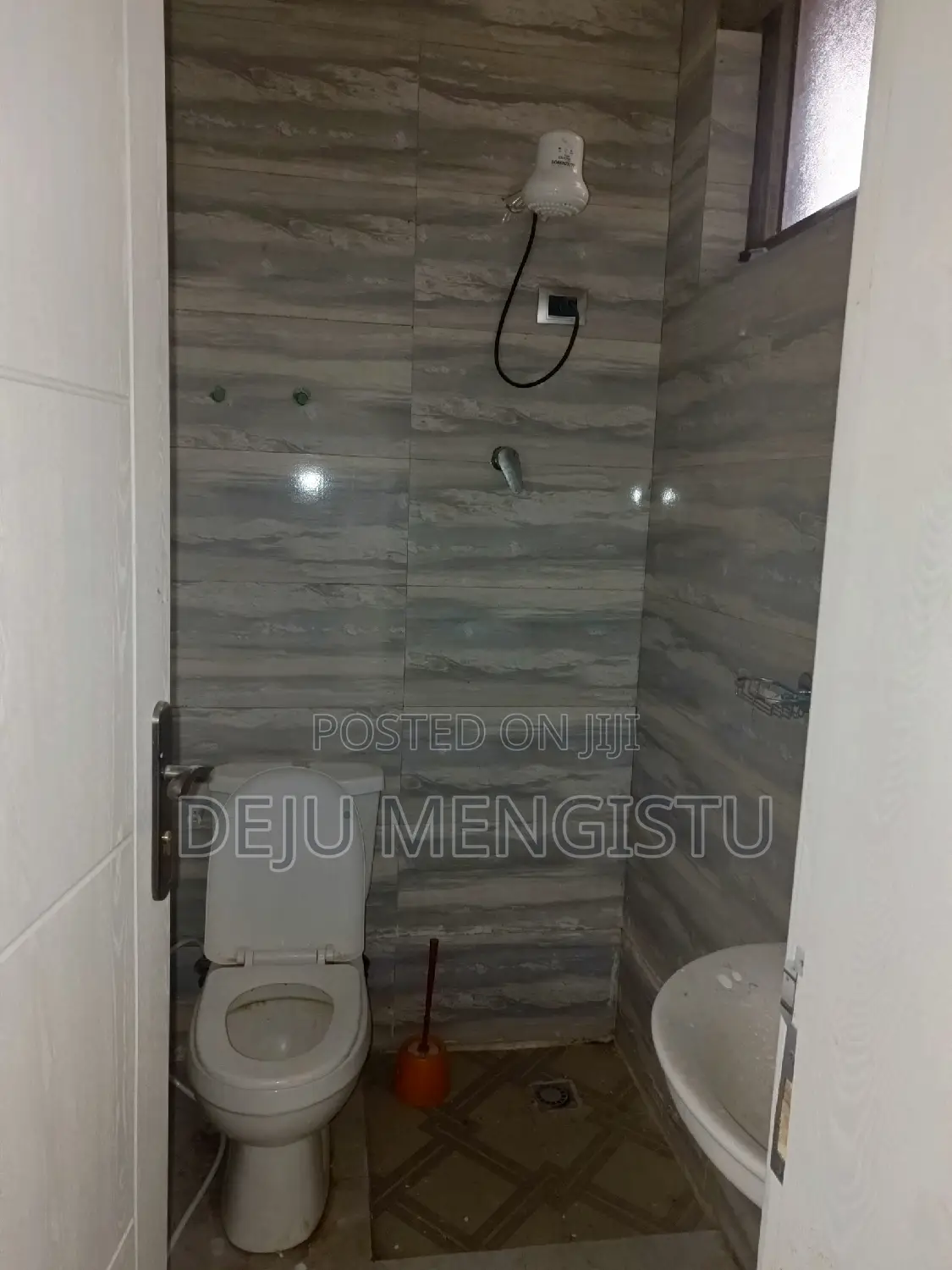 12bdrm House in ሰባ ሁለት(72), Bole for rent