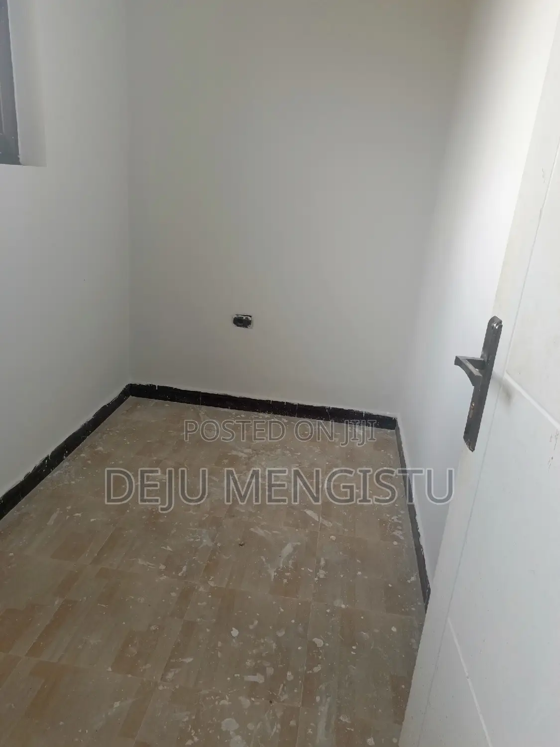 12bdrm House in ሰባ ሁለት(72), Bole for rent