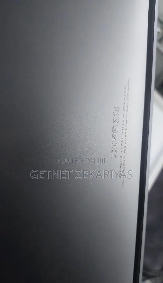 New Laptop Apple MacBook Pro 8GB Intel Core I7 SSD 256GB