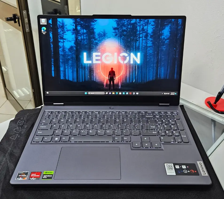 New Laptop Lenovo Legion 5 16GB AMD Ryzen 7 SSD 512GB