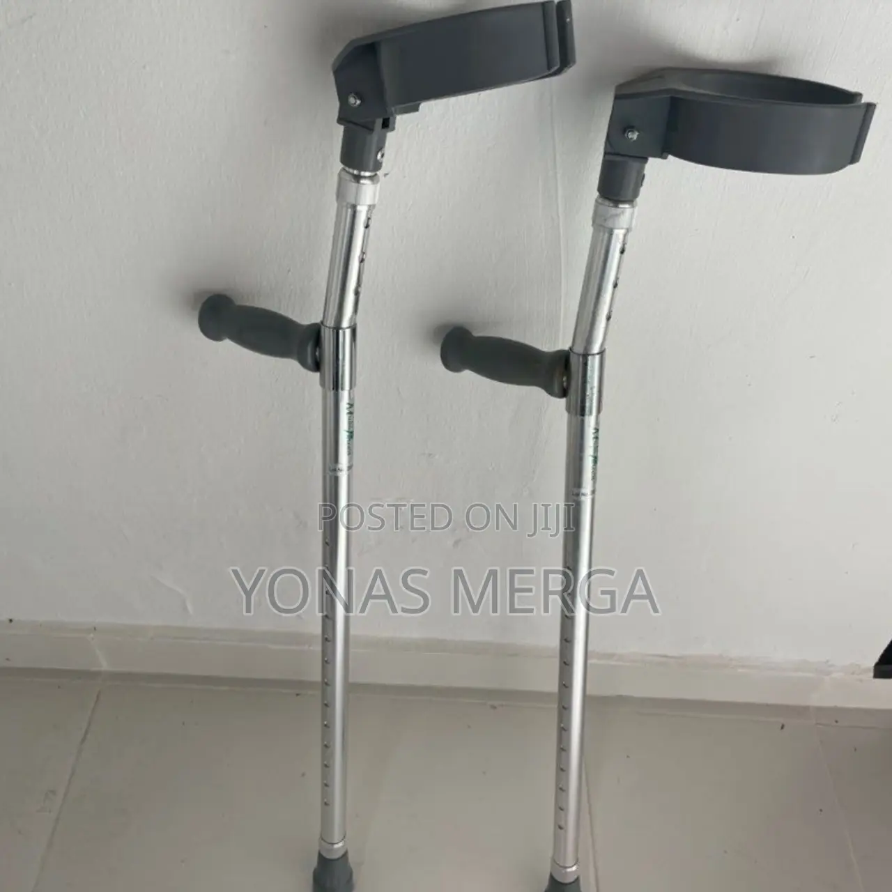 Forearm Crutches, Tall Adult Size,Turning Arm Cuffs Crutches