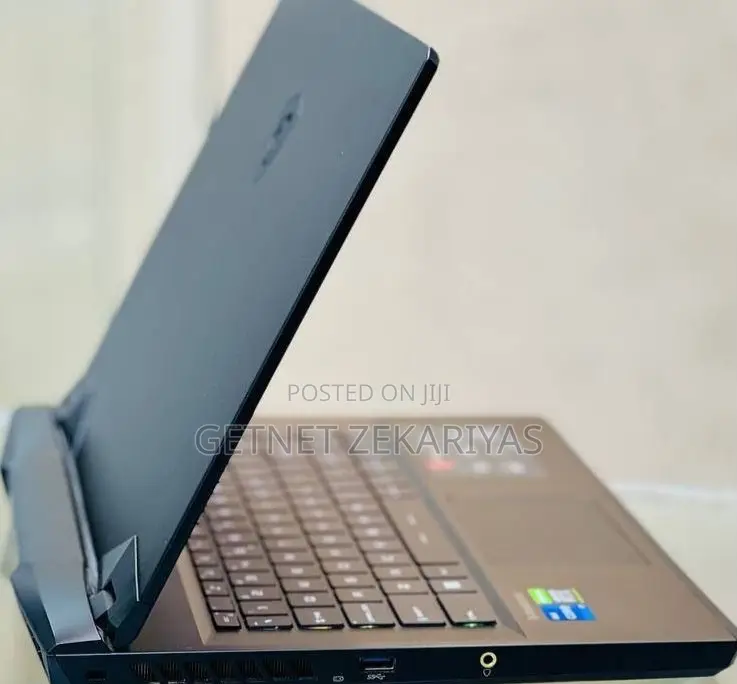 New Laptop MSI GP75 Leopard 16GB Intel Core I7 SSD 1T