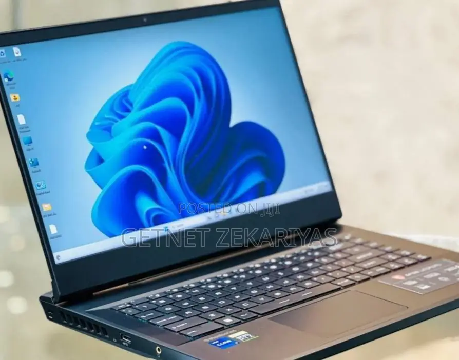 New Laptop MSI GP75 Leopard 16GB Intel Core I7 SSD 1T