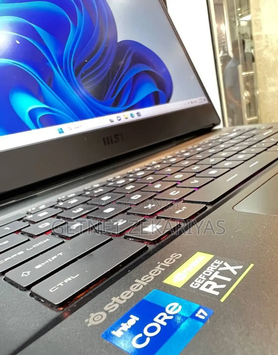 New Laptop MSI GP75 Leopard 16GB Intel Core I7 SSD 1T