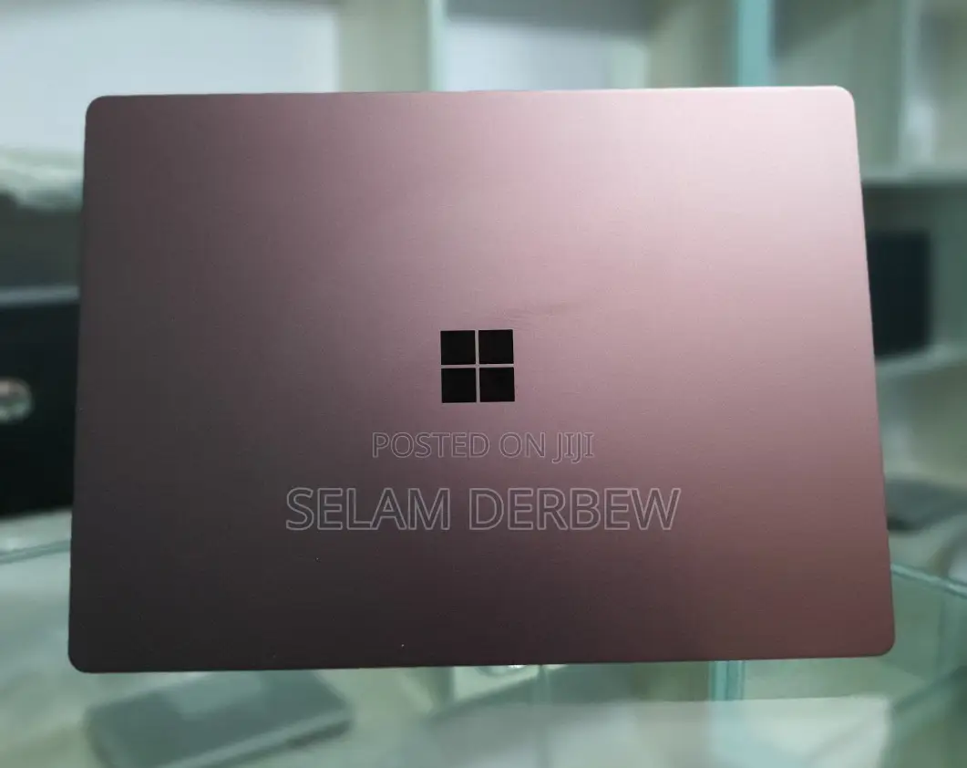 New Laptop Microsoft Surface 8GB Intel Core I5 SSD 256GB