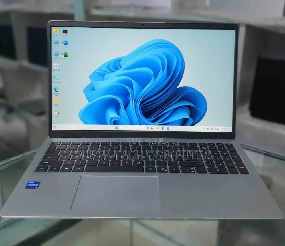 New Laptop Dell Inspiron 15 16GB Intel Core I5 SSD 512GB