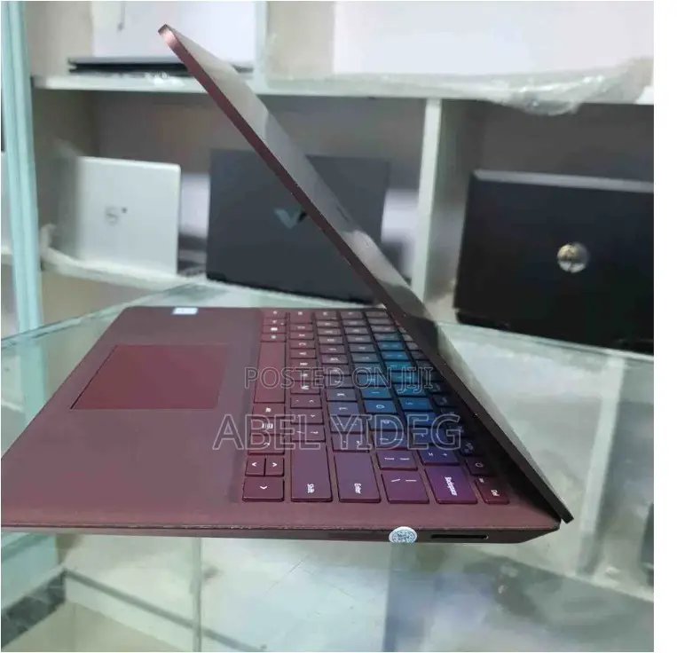 New Laptop Microsoft Surface Pro 8GB Intel Core I5 SSD 512GB