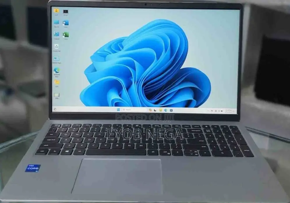 New Laptop Dell 16GB Intel Core I5 SSD 512GB
