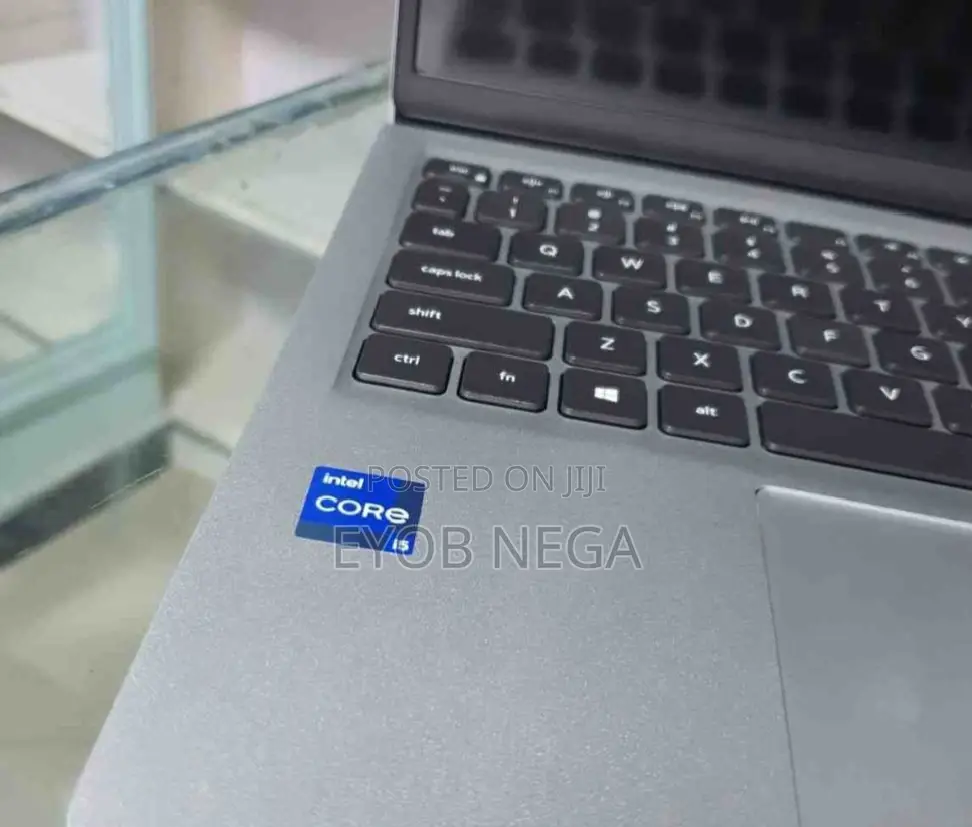 New Laptop Dell 16GB Intel Core I5 SSD 512GB
