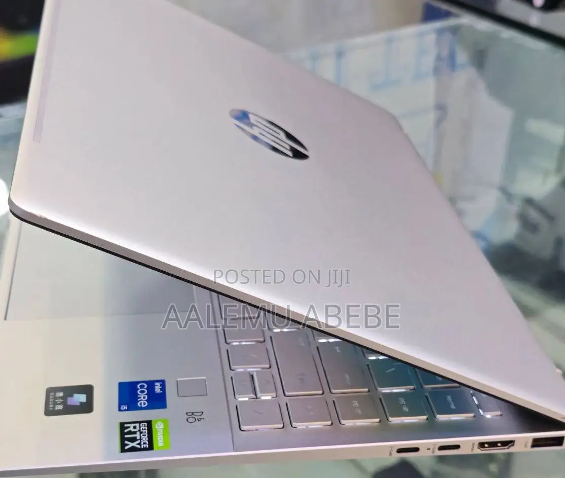 New Laptop HP 14-Dq1025cl 16GB Intel Core I5 SSD 512GB