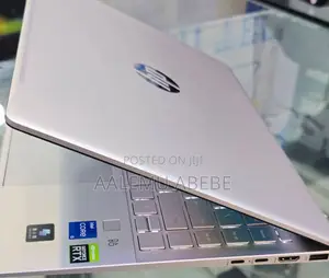 New Laptop HP 14-Dq1025cl 16GB Intel Core I5 SSD 512GB