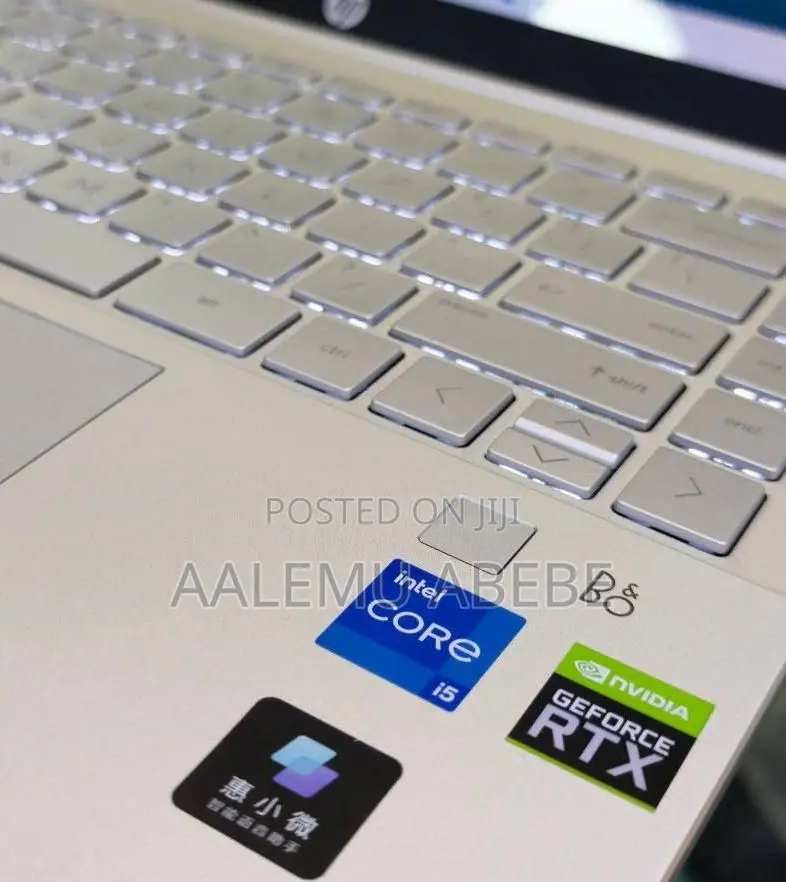 New Laptop HP 14-Dq1025cl 16GB Intel Core I5 SSD 512GB