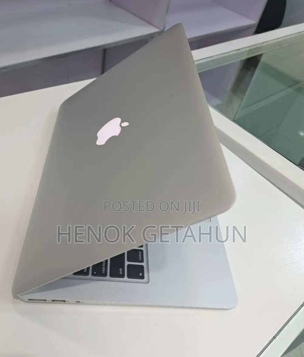 New Laptop Apple MacBook Air 2017 8GB Intel Core I5 SSD 256GB