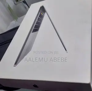 New Laptop Apple MacBook Pro 2017 16GB Intel Core I7 SSD 512GB