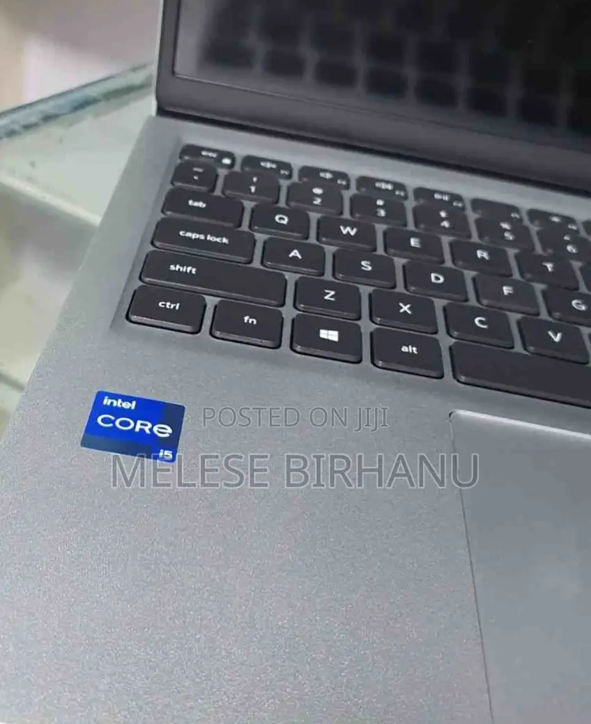 New Laptop Dell 16GB Intel Core I5 SSD 512GB