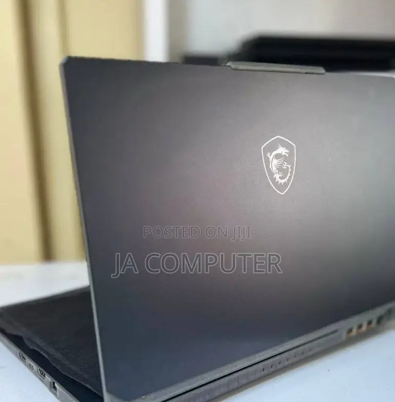 New Laptop MSI Katana 15 16GB Intel Core I7 SSD 512GB