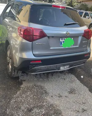 Photo - Suzuki Vitara 2020 Silver