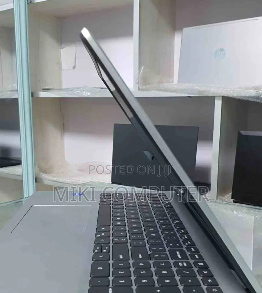 New Laptop Dell XPS 15 16GB Intel Core I5 SSD 512GB