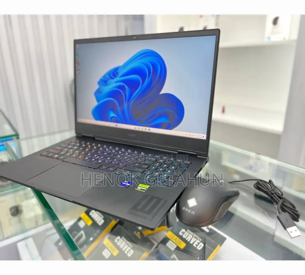 New Laptop HP Omen 15 16GB Intel Core I9 SSD 1T