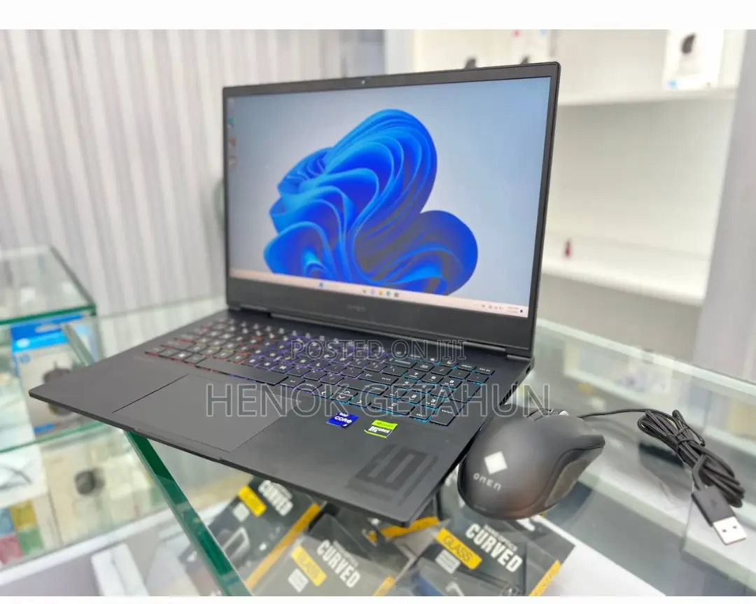New Laptop HP Omen 15 16GB Intel Core I9 SSD 1T