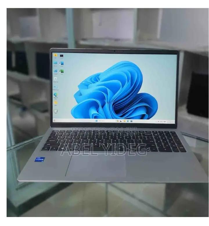 New Laptop Dell Inspiron 15 16GB Intel Core I5 SSD 512GB