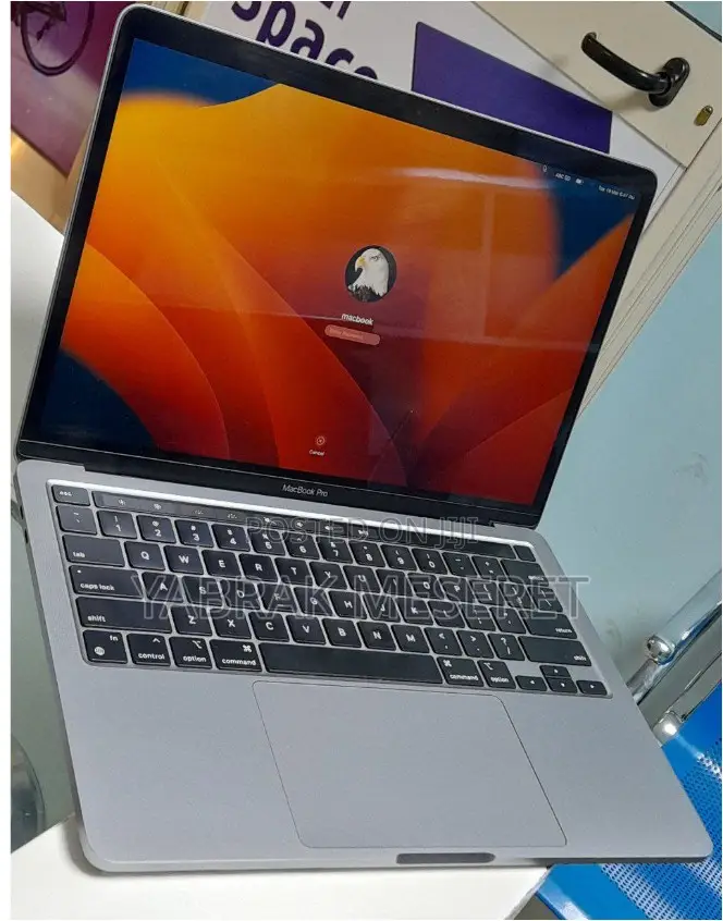 New Laptop Apple MacBook Pro M1 8GB Apple M1 Pro SSD 256GB