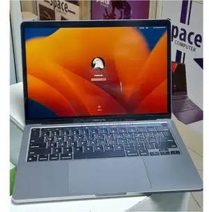 New Laptop Apple MacBook Pro M1 8GB Apple M1 Pro SSD 256GB