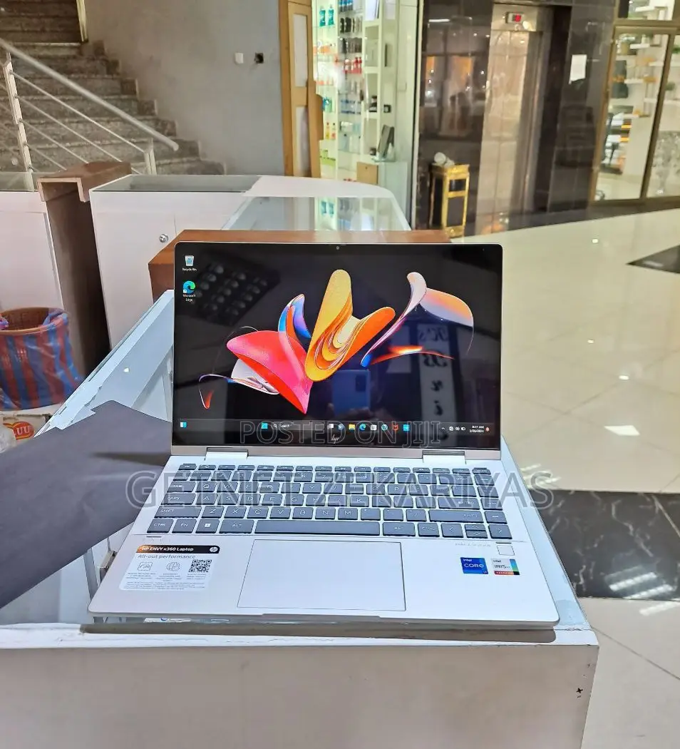 New Laptop HP Envy X360 16GB Intel Core I7 SSD 1T