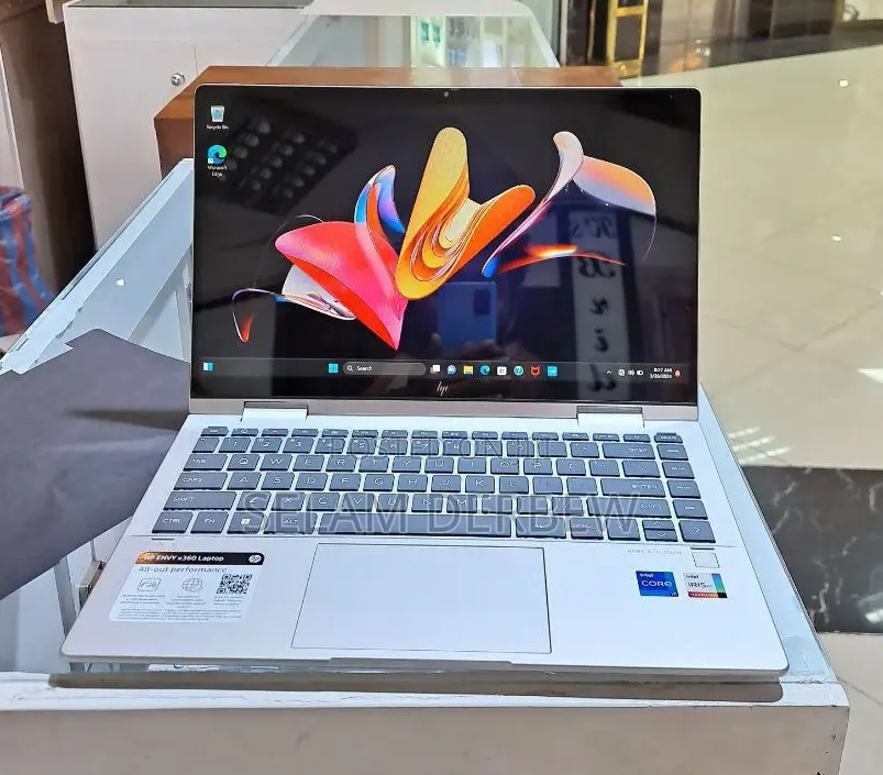 New Laptop HP Envy X360 16GB Intel Core I7 SSD 1T