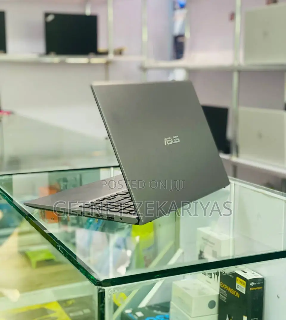 New Laptop Asus VivoBook 15 X505BA 8GB Intel Core I5 SSD 512GB