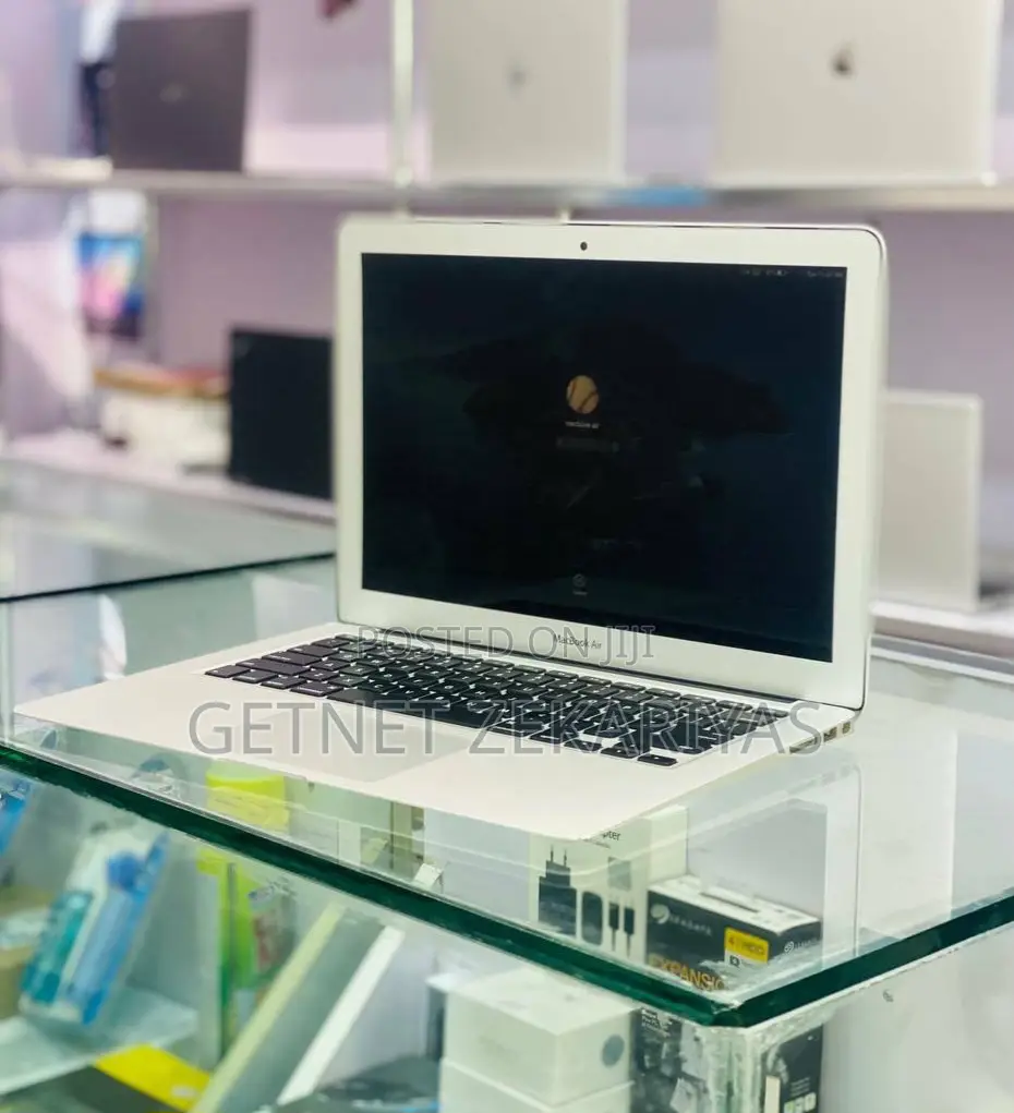 New Laptop Apple MacBook Air 2017 8GB Intel Core i5 SSD 256GB