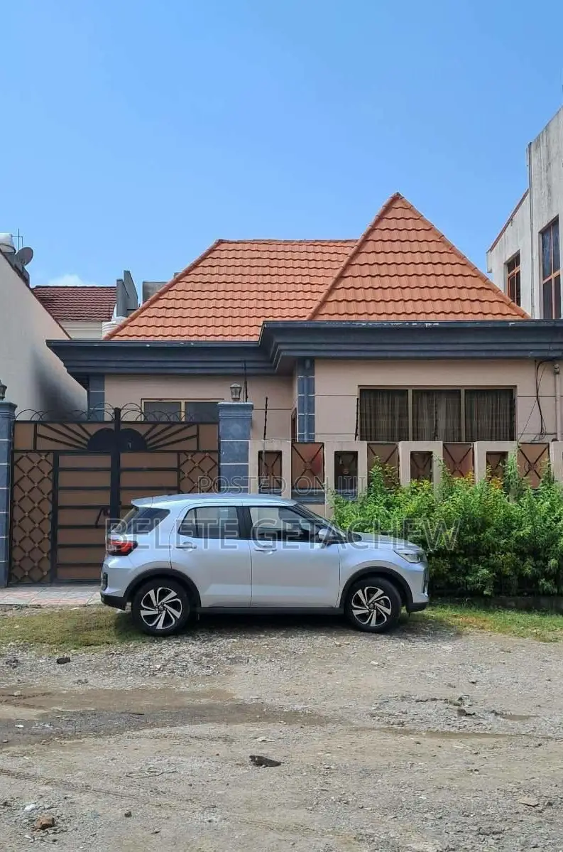 4bdrm Villa in Semit, St.George,  , Bole for sale