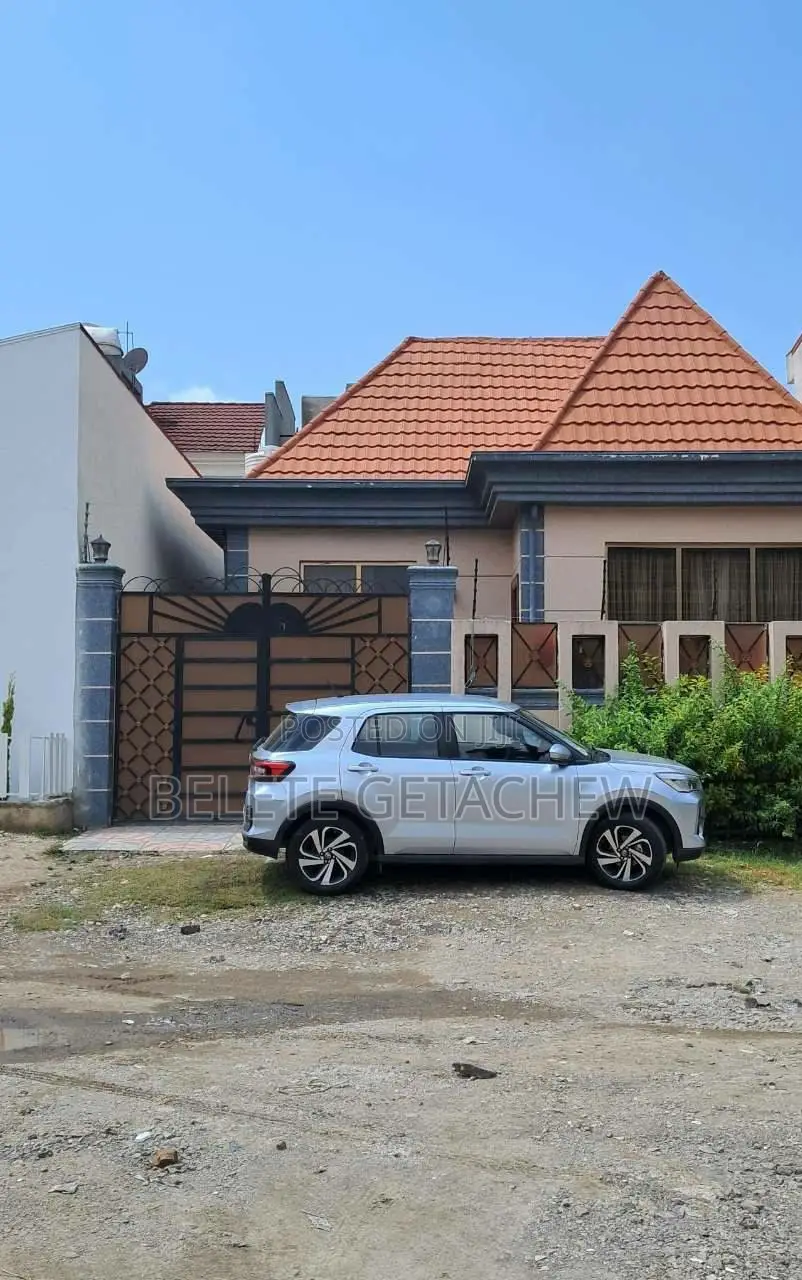 4bdrm Villa in Semit, St.George,  , Bole for sale