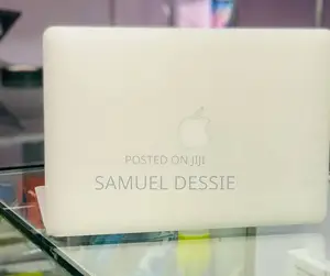 New Laptop Apple MacBook Pro 2017 8GB Intel Core I5 SSD 128GB