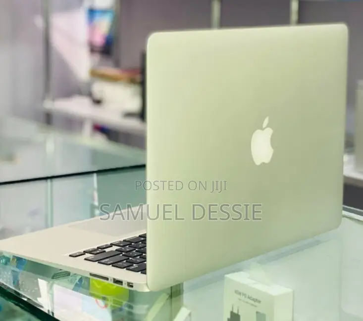 New Laptop Apple MacBook Pro 2017 8GB Intel Core I5 SSD 128GB